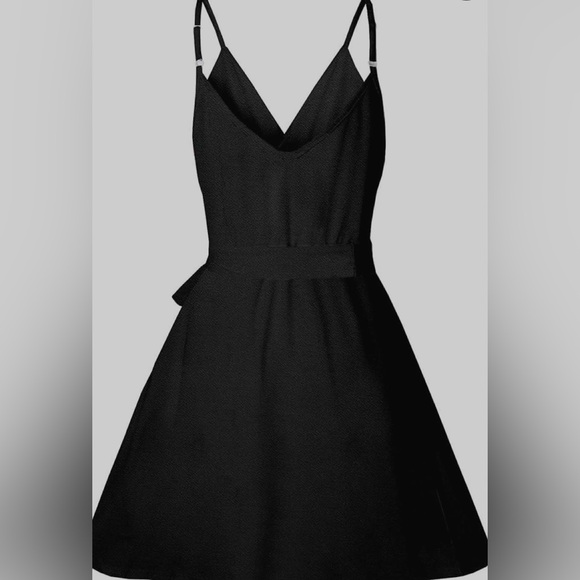 CASURESS  Summer V Neck Mini Dress Spaghetti Strap Skater Dresse with Belt - Picture 2 of 10